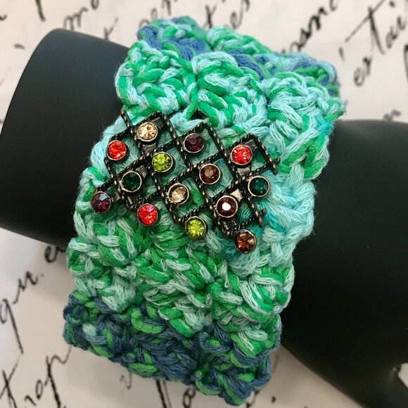 Handmade SLIP-ON CUFF in Shades of Blue and Green Fiber Embellished w/Vtg Charm - Picture 7 of 7